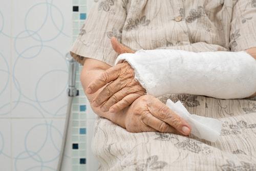 broken-bones-nursing-home-elderly.jpg